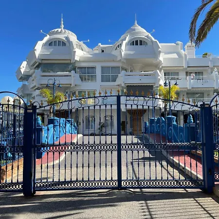 G&g Isla Poniente Puerto Marina דירה בנאלמדנה